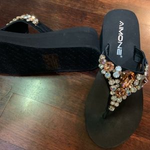 Simone Size 6 Jeweled Platform Flip Flops